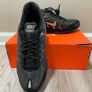 Brand new men’s size 10 air max torch shoes